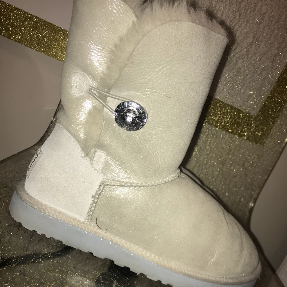 Bailey I do shimmery ugg boots